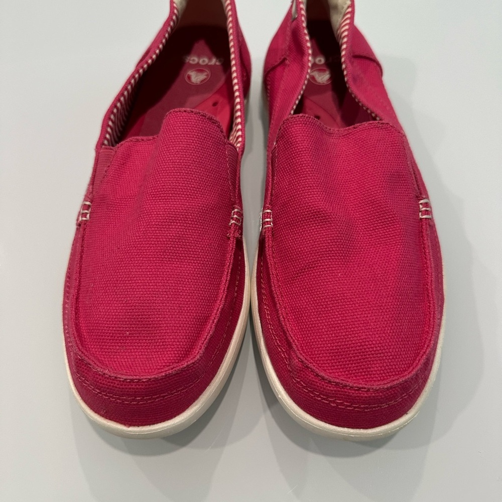 Crocs Walu loafers size 10